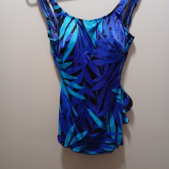 Maxine of Hollywood One-Piece Blue Teal Modest Faux Wrap skirt Bathing S… - Picture 2 of 6